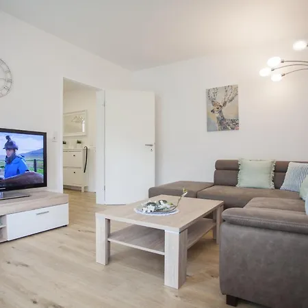 Welcome In - 59-w In Mit Balkon Und Schwimmbad Apartment