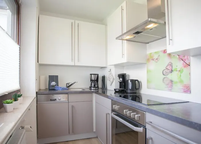 Welcome In - In Met Balkon En Zwembad * 빈터베르크