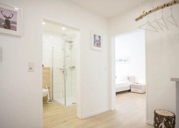 Welcome In - In Met Balkon En Zwembad * 빈터베르크